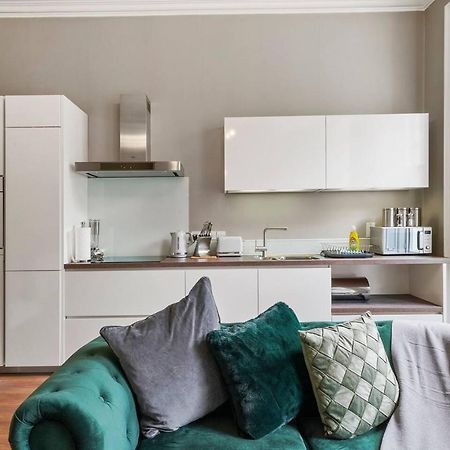 Lovely Central Wakefield Apartment - Parking 외부 사진